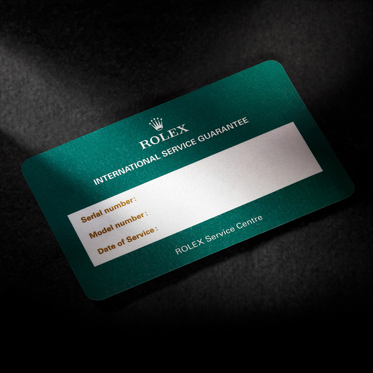 Eine unausgefüllte Rolex Servicekarte, in der Seriennummer, Modellnummer und das Kaufdatum eingetragen werden